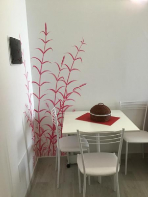 APPARTAMENTO RUBINO - Lovely Little Flat 3 Minutes From Golf Club 5 Minutes From Lake